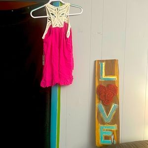 *BRAND NEW WITH TAGS! Women’s Hot Pink& beautiful crocheted like lace trim& back